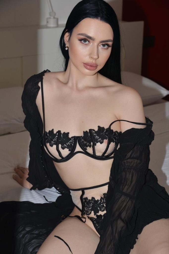 Russian escort from Clodia Dubai