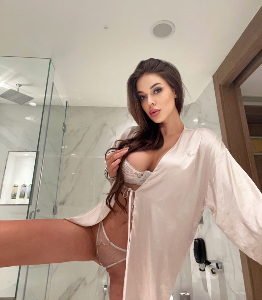 VIP escort from Masha Dubai works in