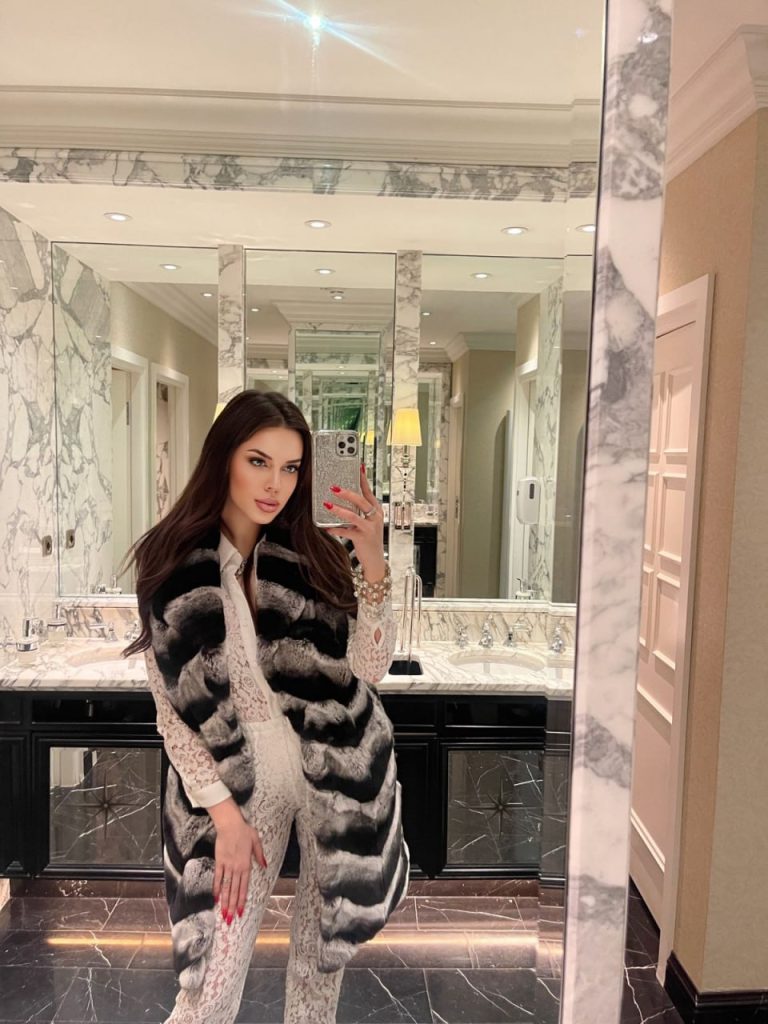 Elite escort from Masha Dubai-Stars