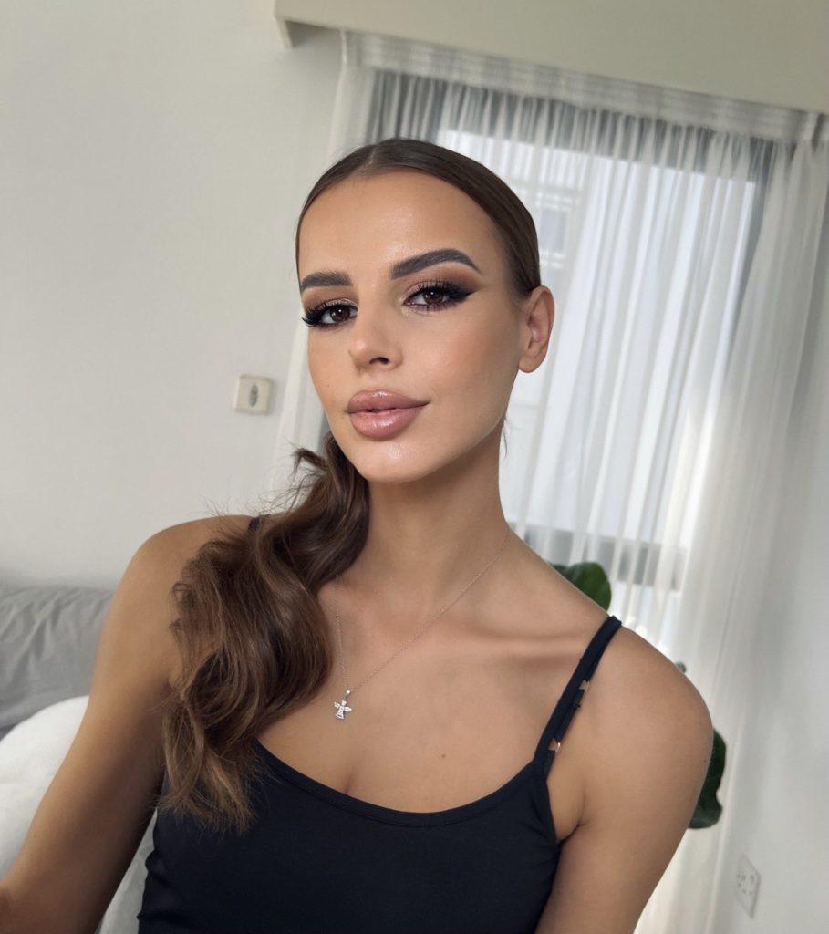 Russian escort from Olivia Dubai works in